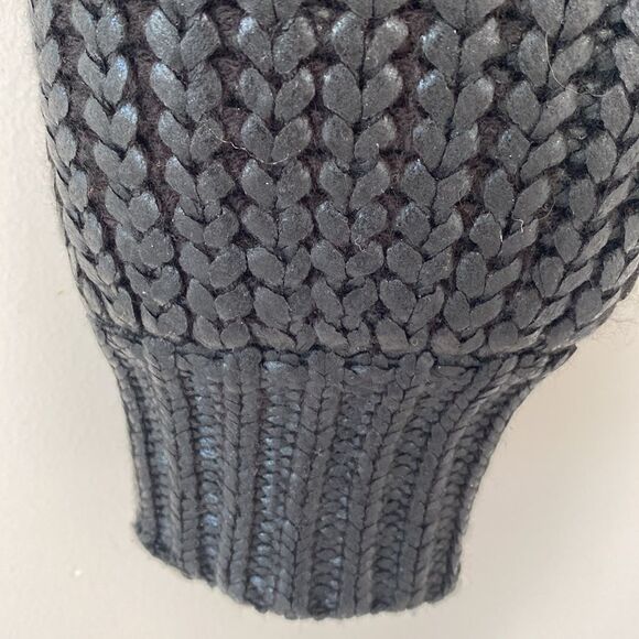 525 Revolve Black Crew Neck Oversized Balloon Sleeve Sweater sz M Urban Goth Emo - Picture 6 of 9